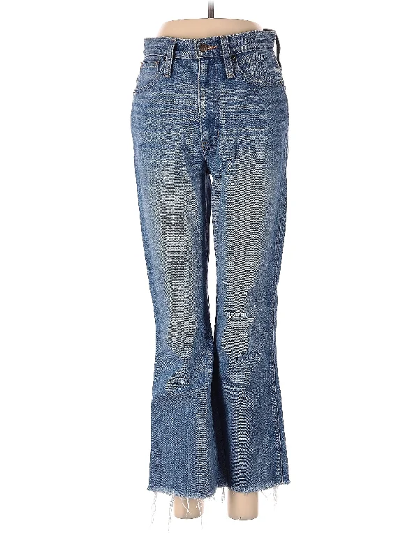 High-Rise Flare Jeans in Medium Wash