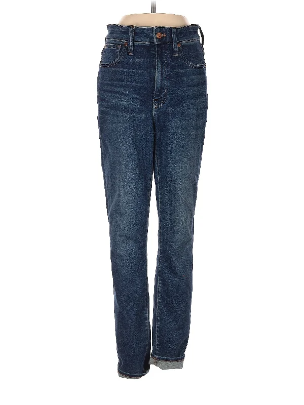 High-Rise Straight-leg Jeans in Dark Wash