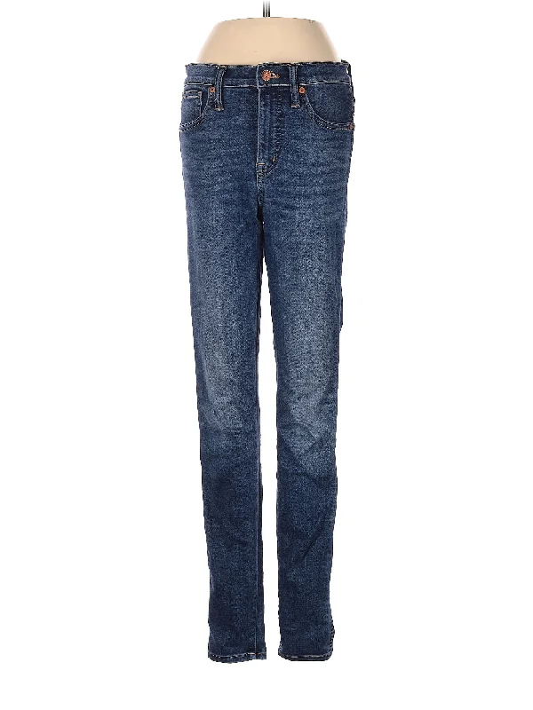 High-Rise Straight-leg Jeans in Medium Wash