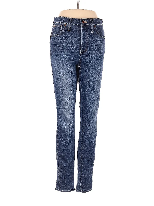 High-Rise Straight-leg Jeans in Medium Wash