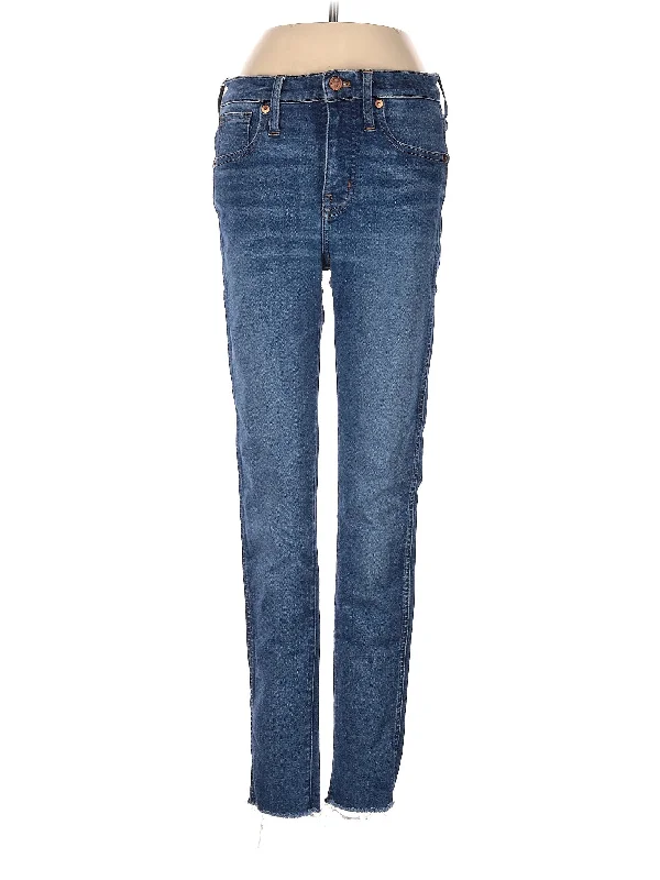 Low-Rise Skinny Jeans in Medium Wash