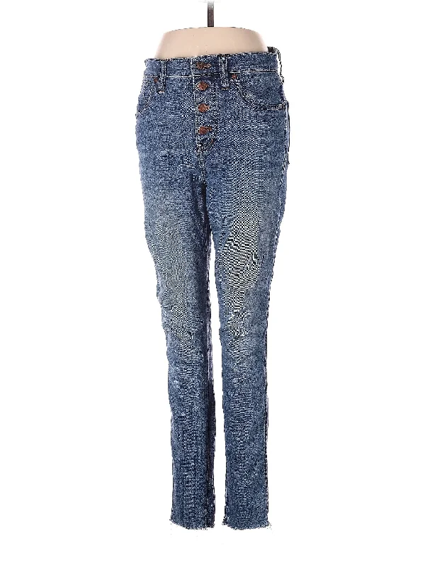 Low-Rise Straight-leg Jeans in Medium Wash