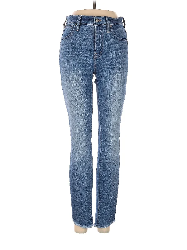 Mid-Rise Skinny Jeans in Medium Wash