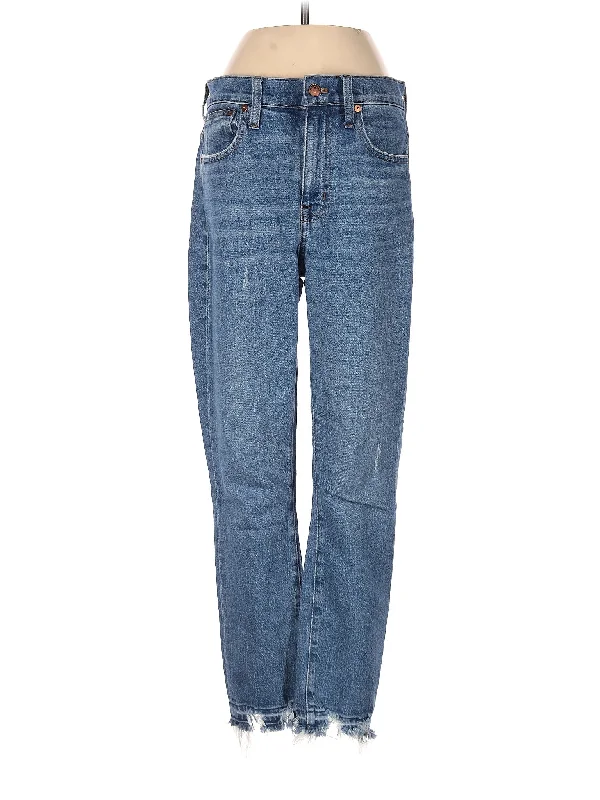 Mid-Rise Straight-leg Jeans in Medium Wash