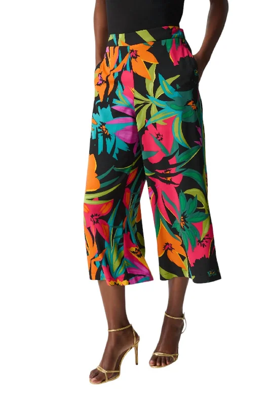 Hibiscus Print Wide Leg Culotte In Black/multi